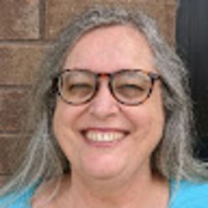 Meet your Posher, Leslie